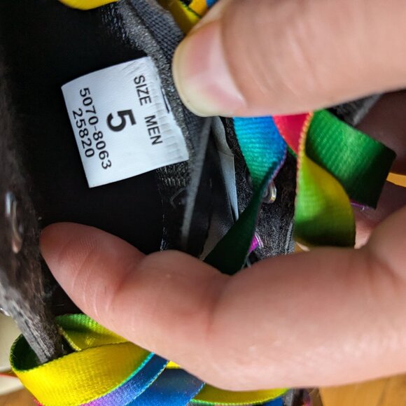 Pacer Stratos quad indoor/outdoor roller skates with rainbow laces - Picture 4 of 4